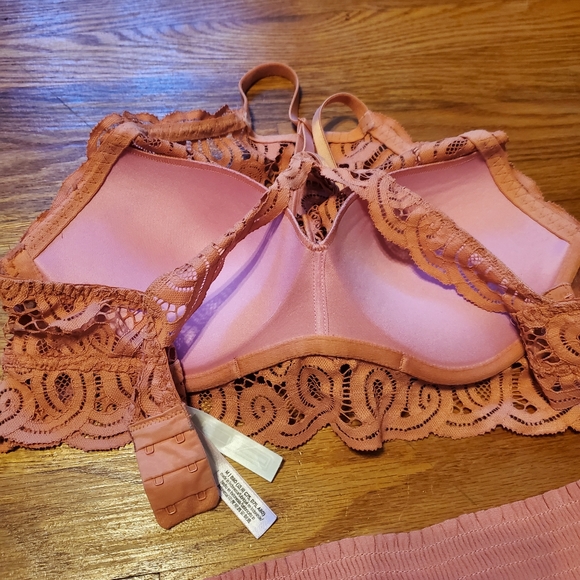 Pink Victoria Secret outfit like new - Picture 3 of 5
